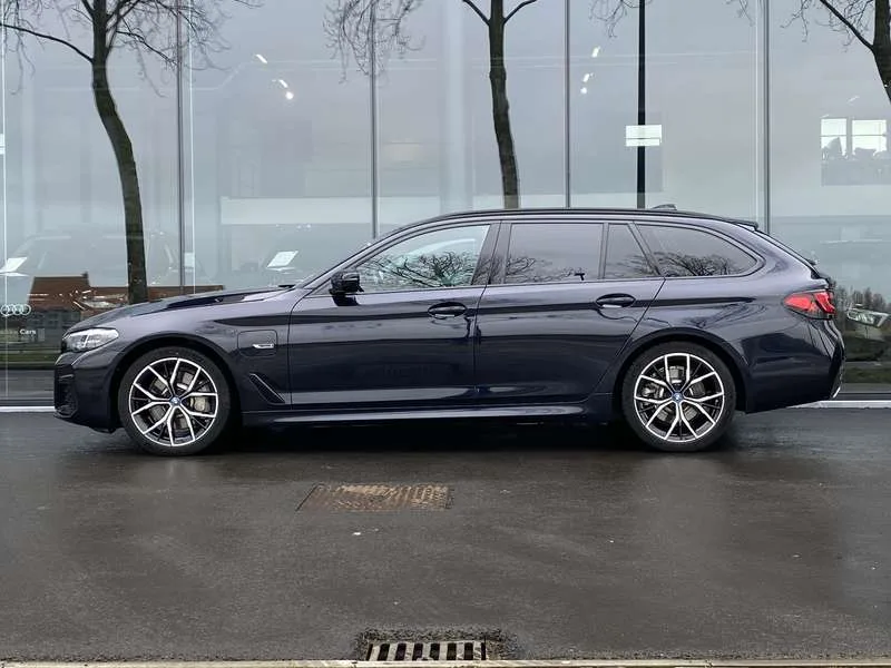 BMW 530 Hybride,M-Pack, Adap cruise,LED, Camera,Priv Glass Image 1